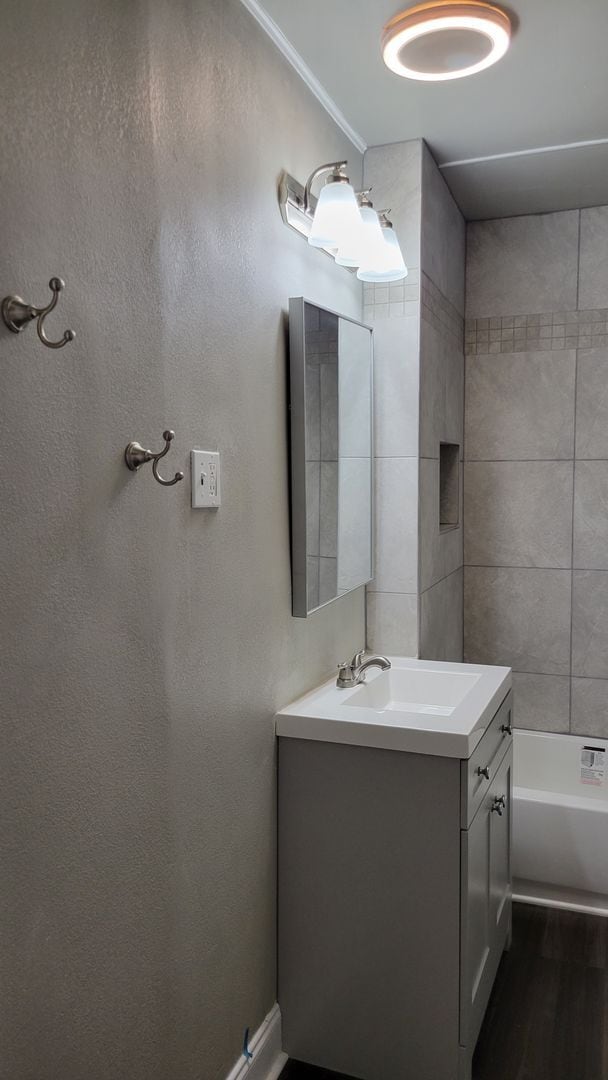 Building Photo - Totally Updated 3/1/2 A MUST SEE! Available July 2026