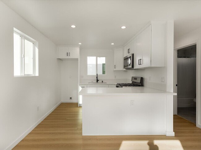 Building Photo - 2240 Burnside Ave