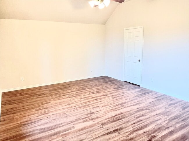 Building Photo - 12018 Grace Hall Dr