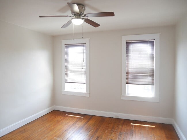 Building Photo - PRIME LOCATION! Charming 3-Bedroom Home Ne...