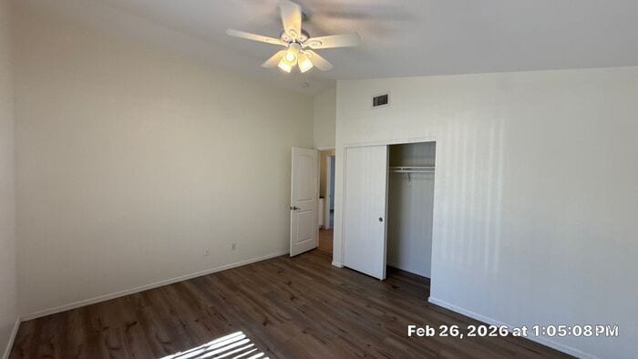 Building Photo - 1910 E Vineyard Rd