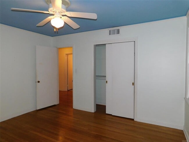 Building Photo - 127 N Wildwood Dr