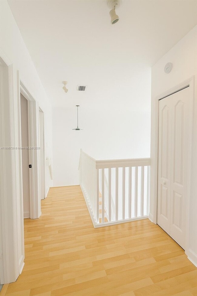 Building Photo - 11324 NW 54th Terrace