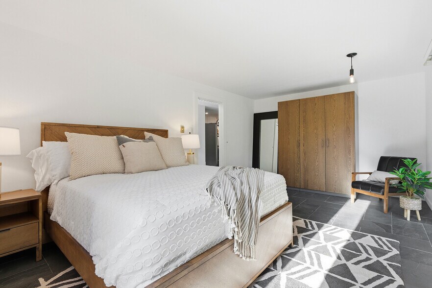 Building Photo - 1 Myrtle Hill Rd