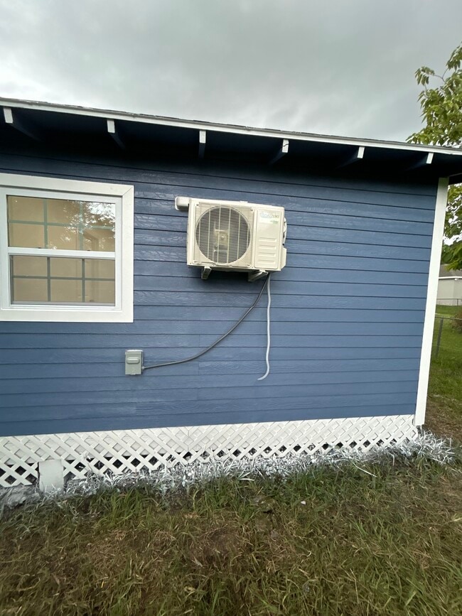 Building Photo - 317 Petteway Dr