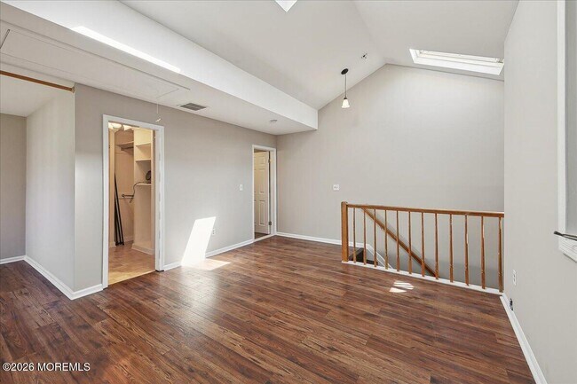 Building Photo - 140 Northrup Dr