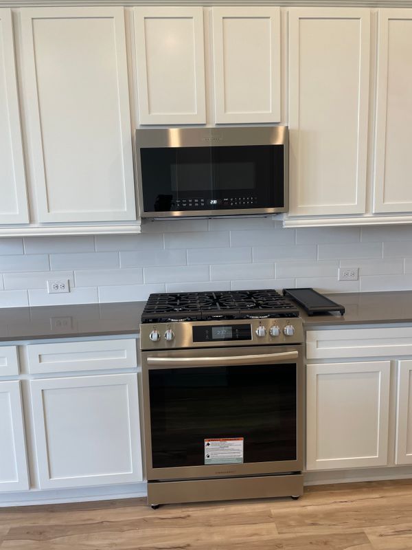 Building Photo - 5531 Holly Hvn Ct