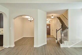 Building Photo - 630 Aulia Ln