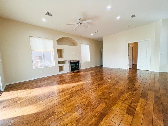 Building Photo - TOWNHOME - CORNVILLE - 55+ COMMUNITY INTHE VILLAS AT VERDE SANTA FE