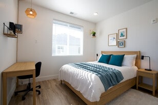 Building Photo - 525 N 1st St