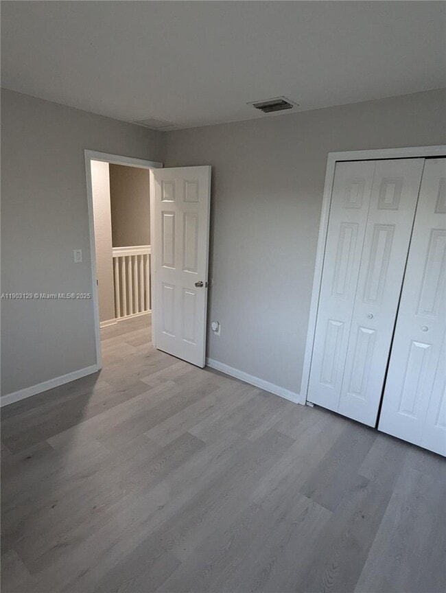 Building Photo - 1413 SE 24th Ct