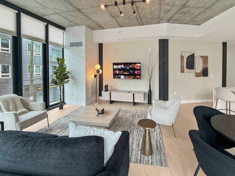 Building Photo - 1247 N 2nd St