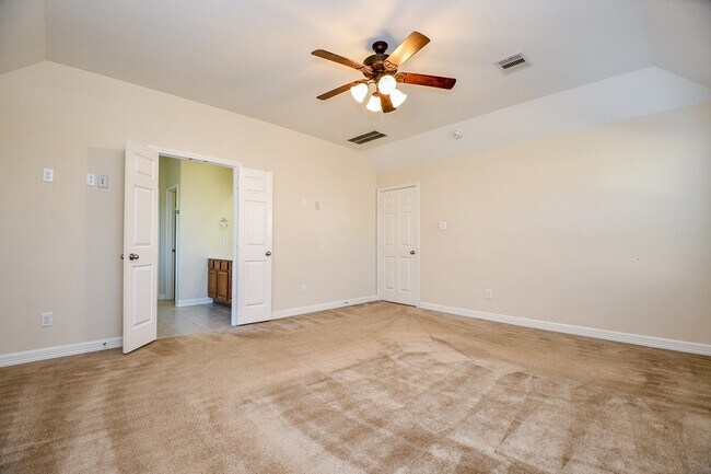 Building Photo - 8223 Summer Lake Pass Ln