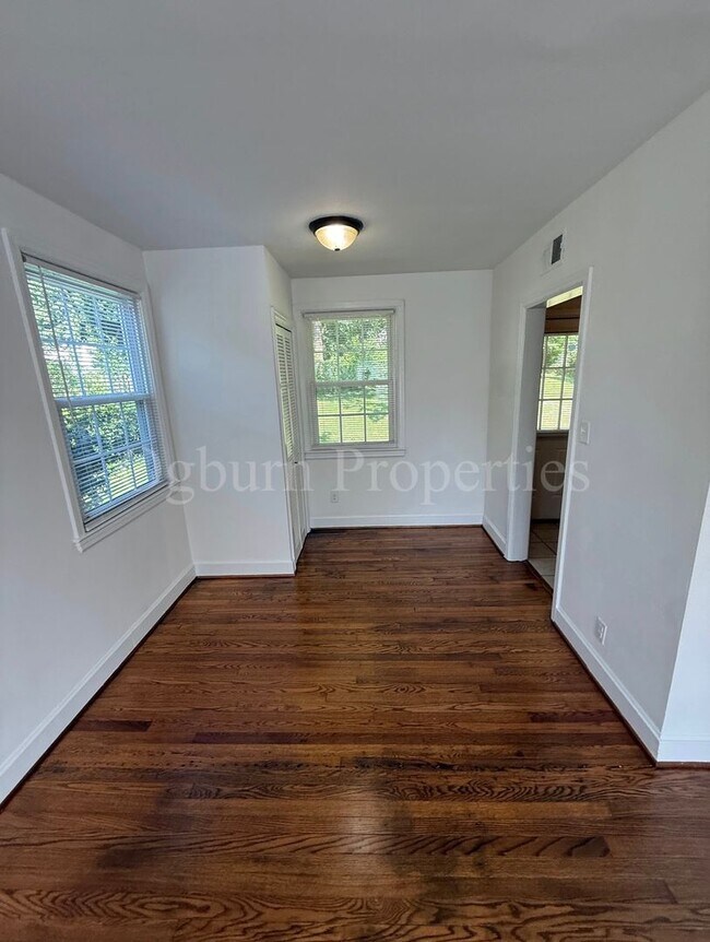 Building Photo - 1405 Revere Rd