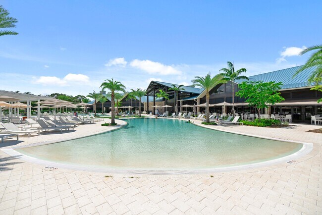 Building Photo - 13692 Cross Pointe Dr