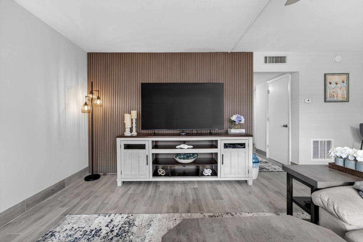 Building Photo - 801 Andrews Ave