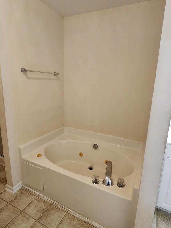 Building Photo - 429 Buttonbush Ct