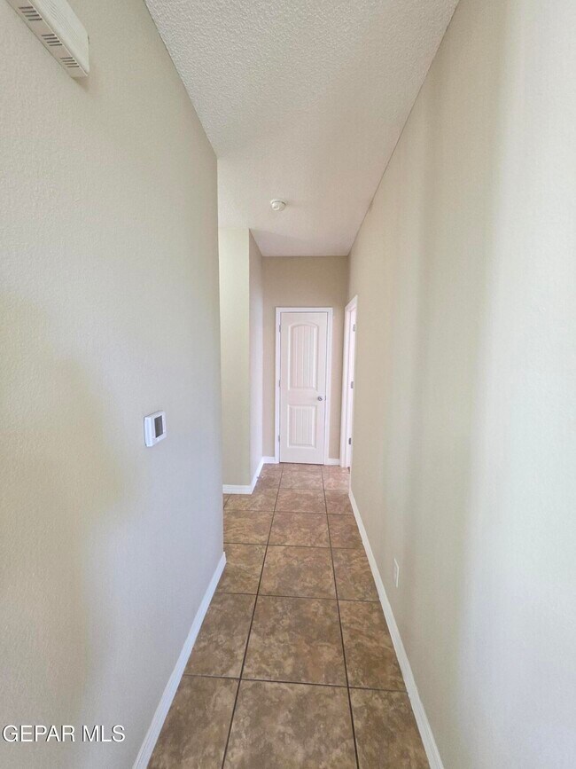 Building Photo - 7346 Gulf Creek Dr
