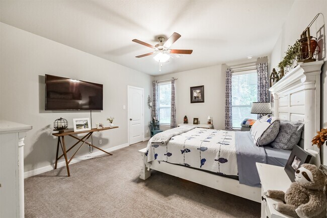 Building Photo - 123 Buttonwood Ct