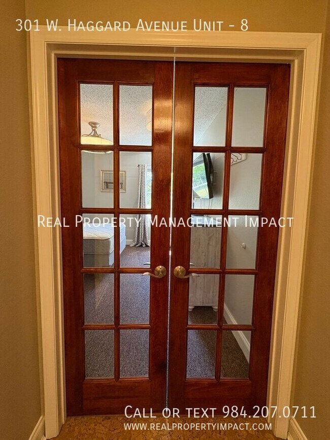 Building Photo - 301 W Haggard Ave