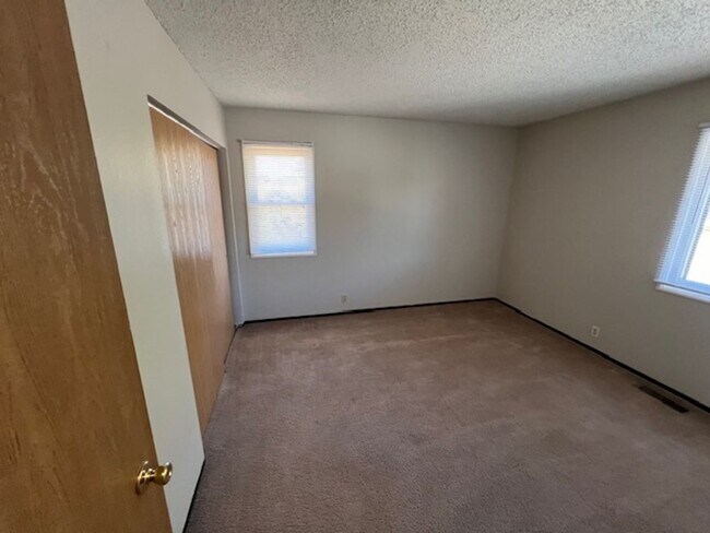 Building Photo - 50% off for your first 4 Months!!!