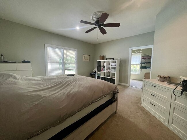 Building Photo - Beautiful 5 Bedroom Single Family Home in Great Bridge Area
