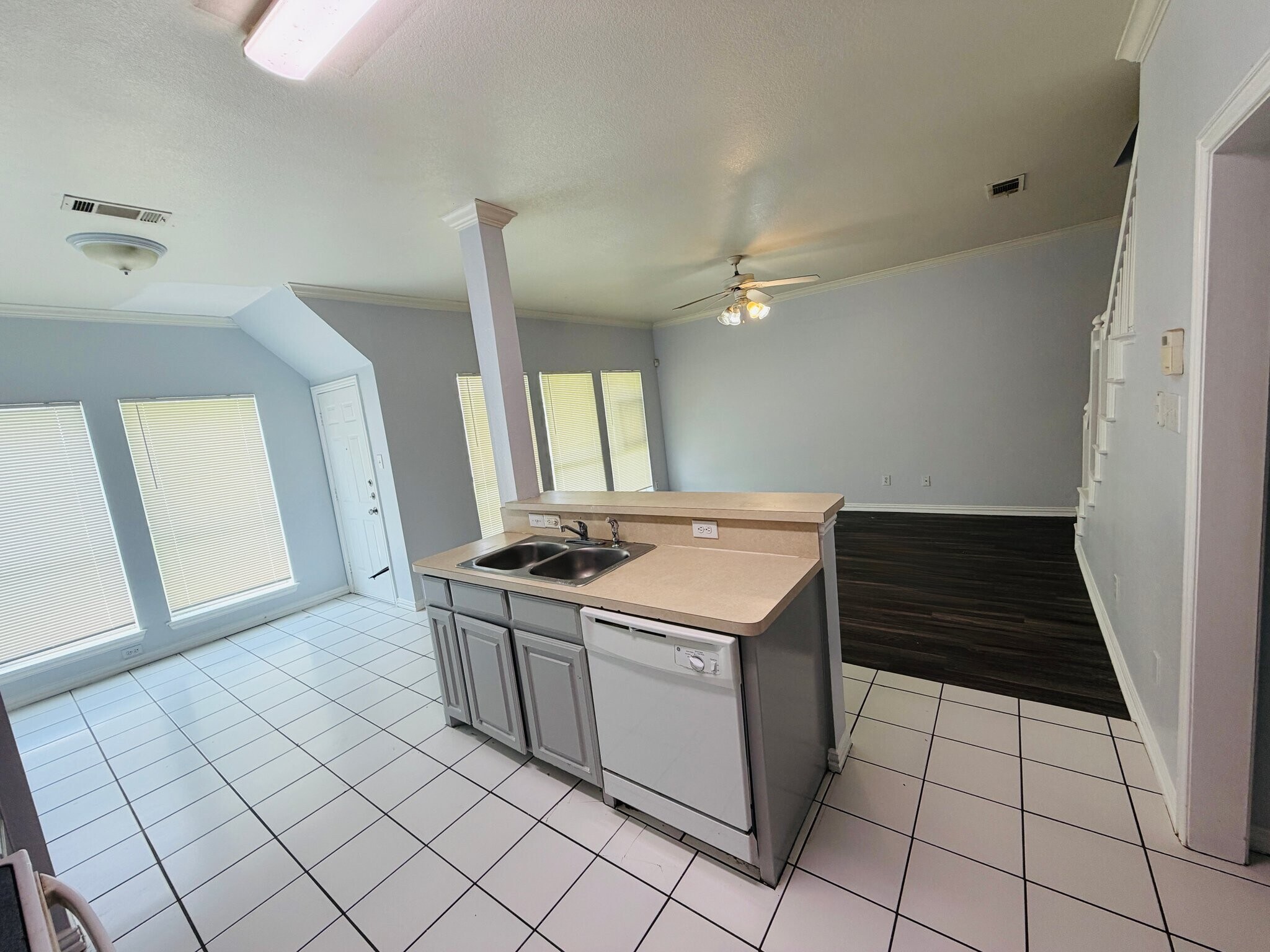 Building Photo - 5728 Blackmon Ct