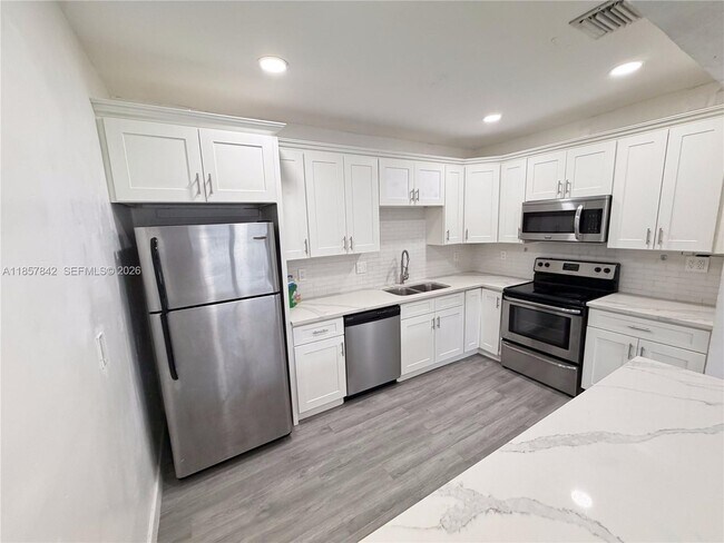 Building Photo - 14930 NW 16th Dr