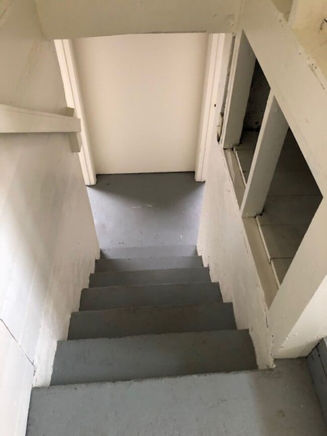 Building Photo - Overlook Bungalow