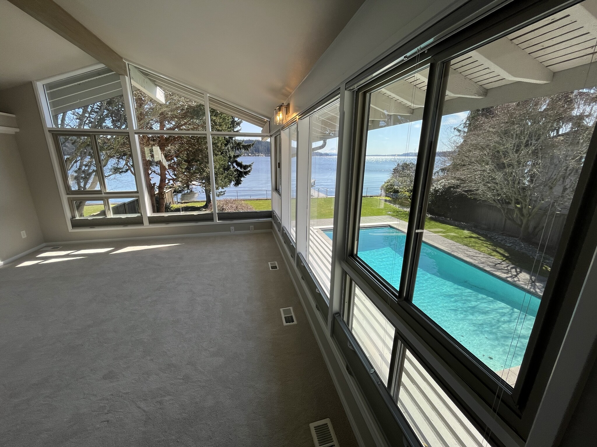 Master Bedroom - 16736 Shore Dr NE