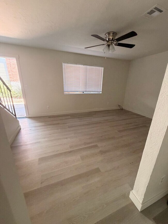 Building Photo - 1150 W 360 N