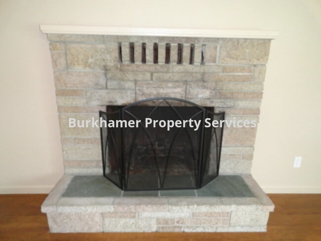 Building Photo - 706 Granada Rd