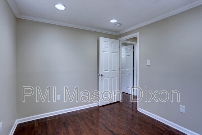 Building Photo - 9321 Kenbrooke Ct