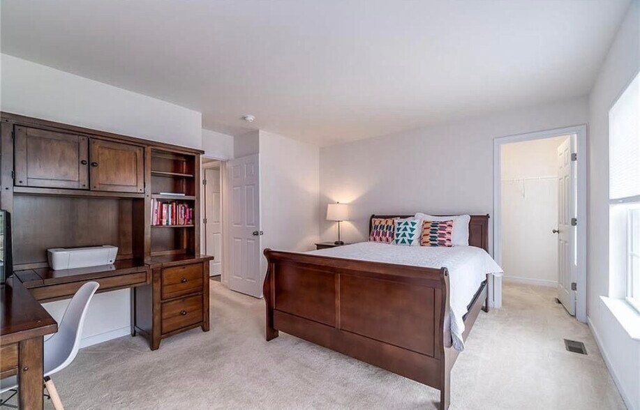 Building Photo - 4007 Island Park Ct