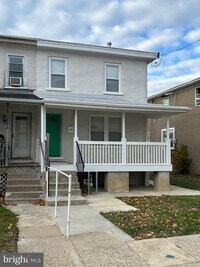 Building Photo - 264 Maple Ave