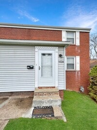 Building Photo - 1028 Fleming St