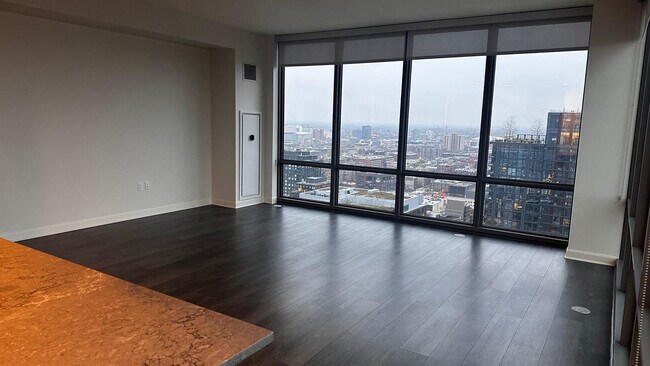 Building Photo - 164 N Peoria St