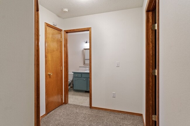 Building Photo - Beautifully done 3 bed 3 bath home in Greenacres/liberty lake area