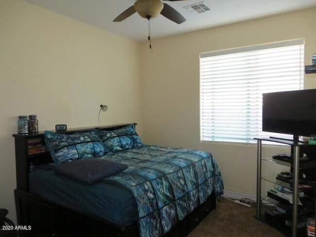 Building Photo - 4413 W Heyerdahl Dr