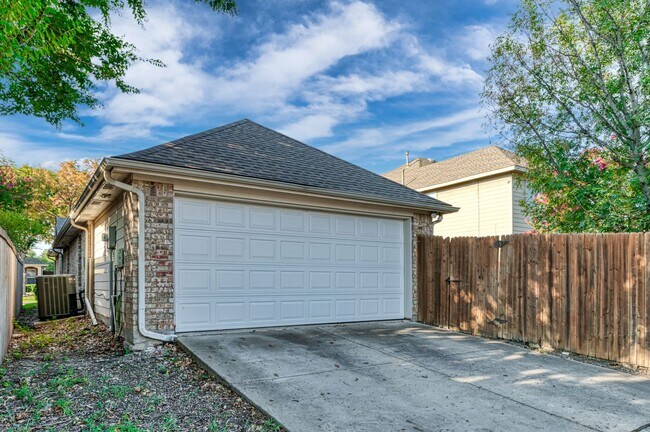 Building Photo - Beautiful 3 Bedroom Home Located in Allen, Texas!