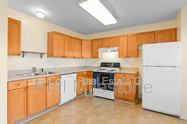 Building Photo - 91 Grindstone Dr