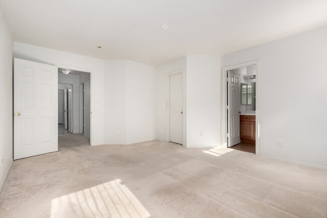 Building Photo - 1116 S 53rd St