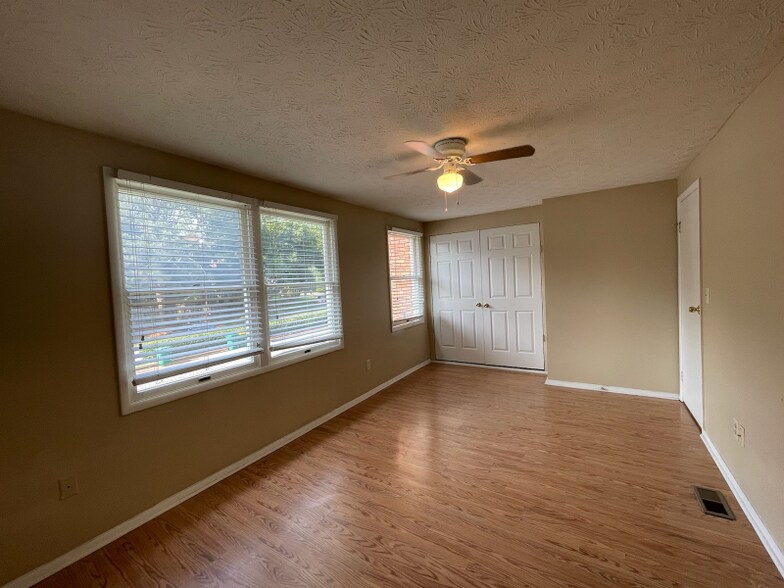 Building Photo - 3728 Meadow Rue Ln