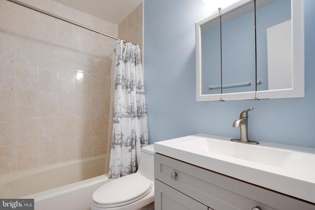 Building Photo - 10605 Summer Oak Ct