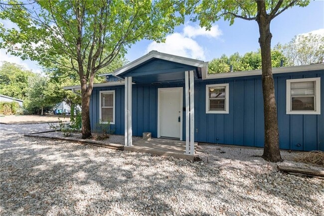 Building Photo - 5612 William Holland Ave