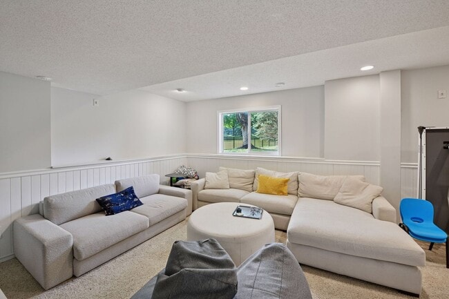Building Photo - Chaska’s Next Showstopper