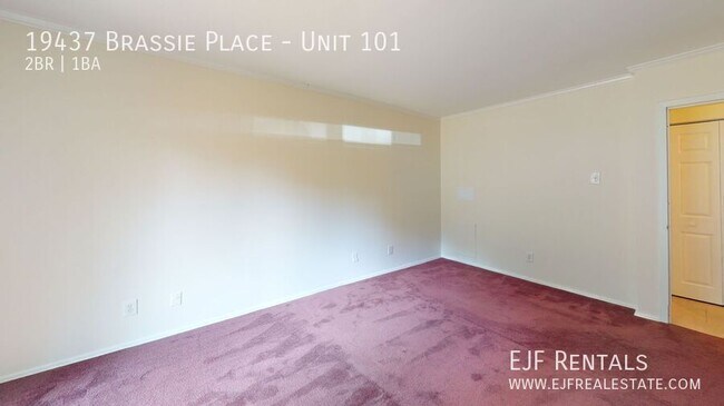 Building Photo - 19437 Brassie Pl