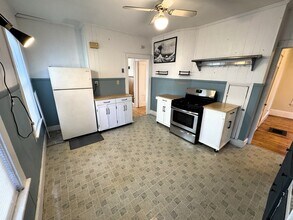 Building Photo - 377 Highland Ave