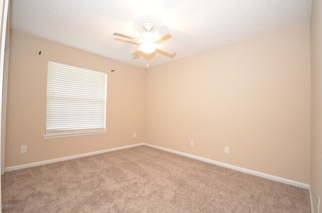 Building Photo - 2521 Glade Springs Dr
