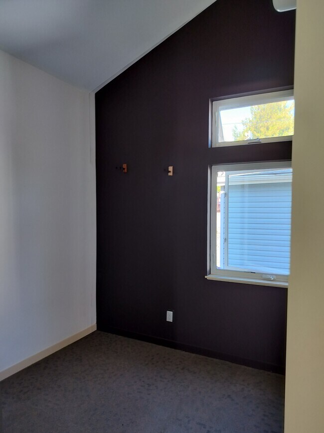 2nd modern bedroom - 16261 SE Sun Ave